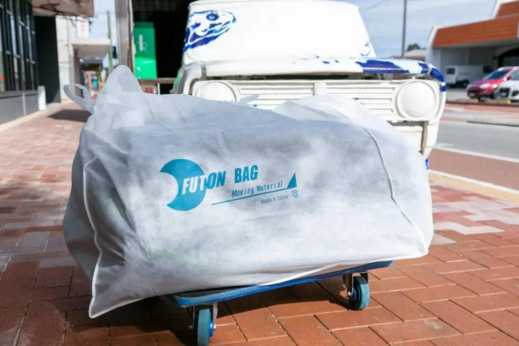Futon bags: Japanese Removals at work in Perth